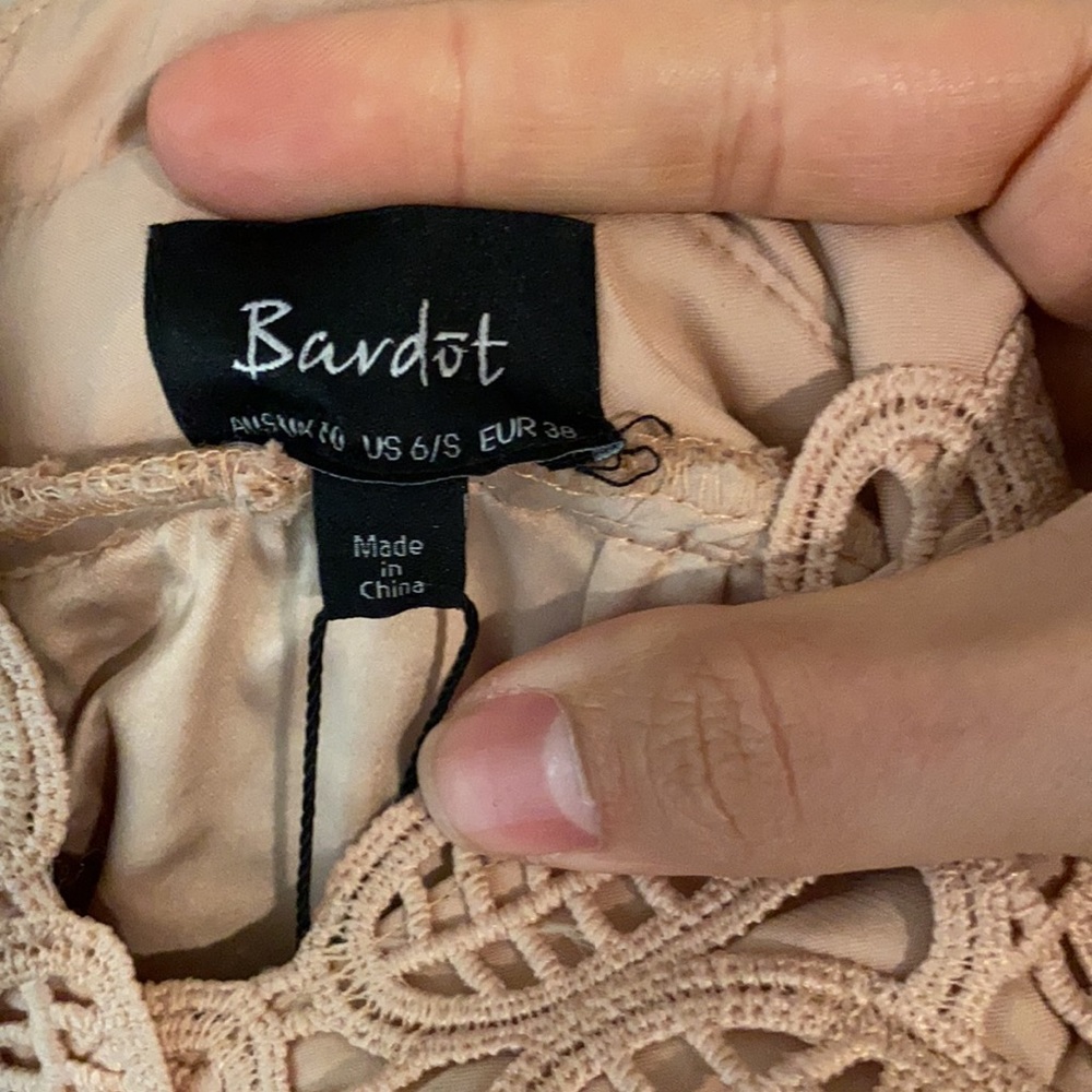NWT BARDOT LACE MIDI DRESS SIZE 6/S - Picture 4 of 5